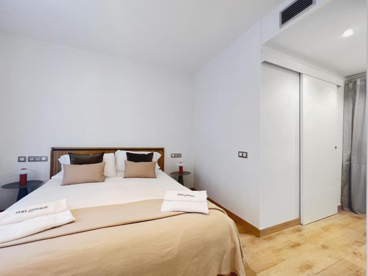 Stay U-Nique Apartments Urquinaona II Barcelona Bagian luar foto