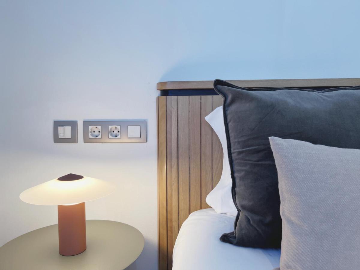 Stay U-Nique Apartments Urquinaona II Barcelona Bagian luar foto