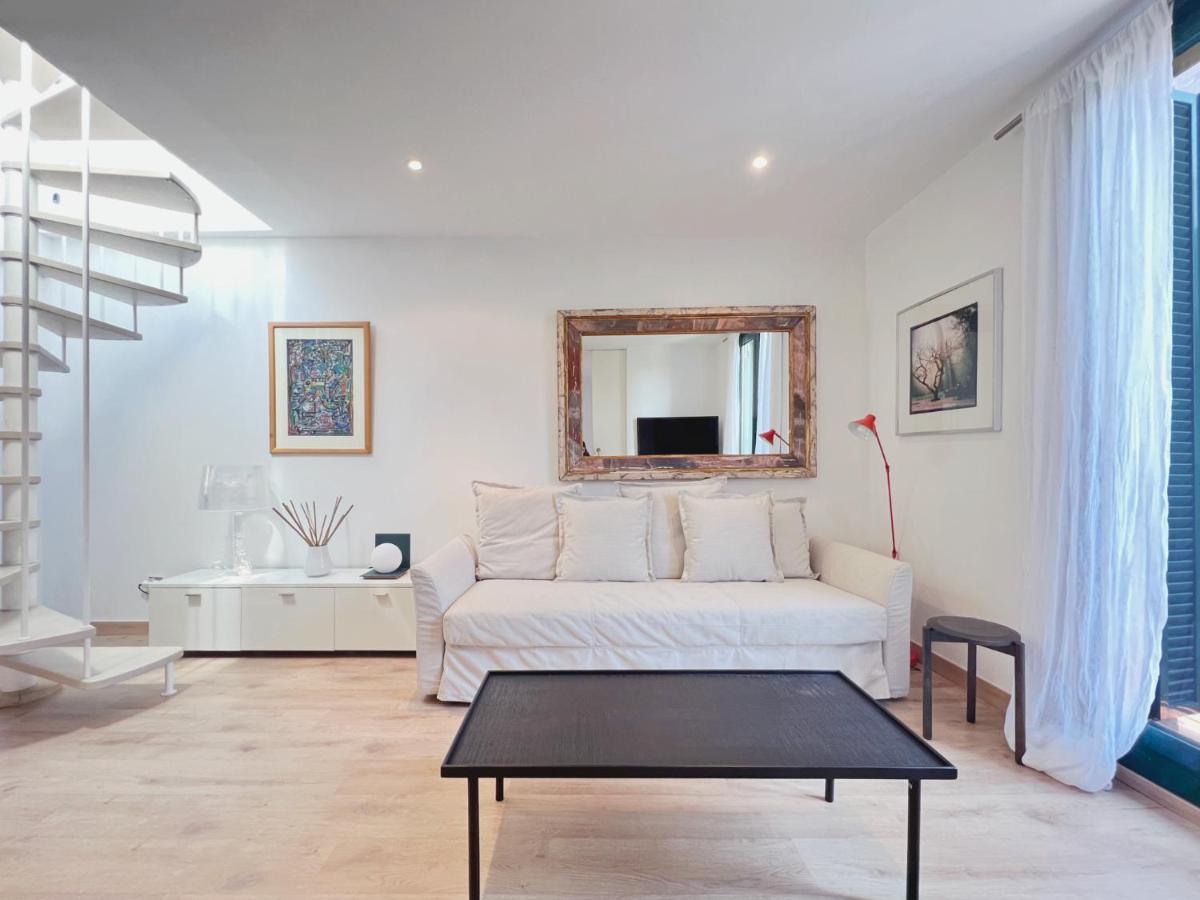 Stay U-Nique Apartments Urquinaona II Barcelona Bagian luar foto