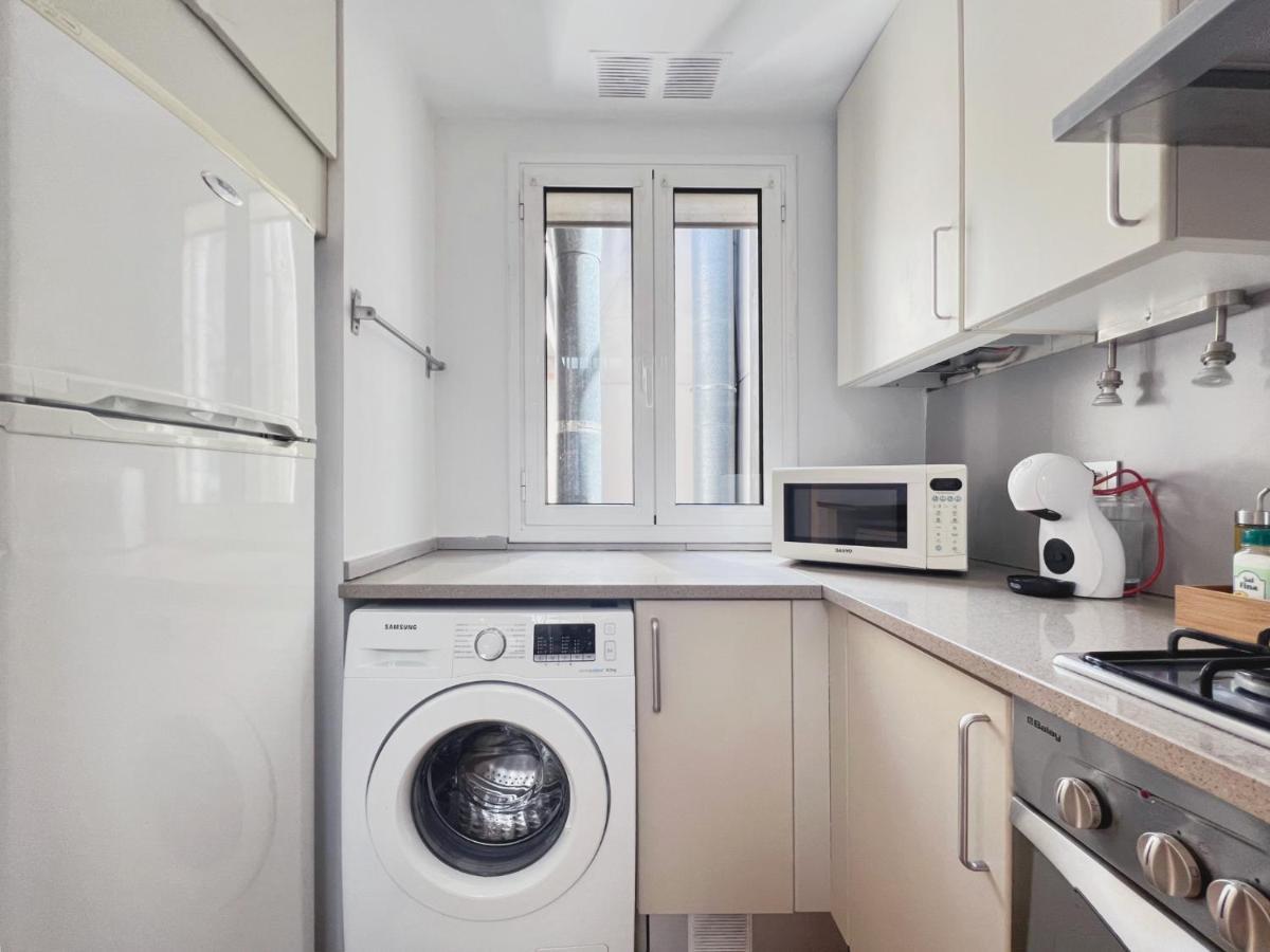 Stay U-Nique Apartments Urquinaona II Barcelona Bagian luar foto